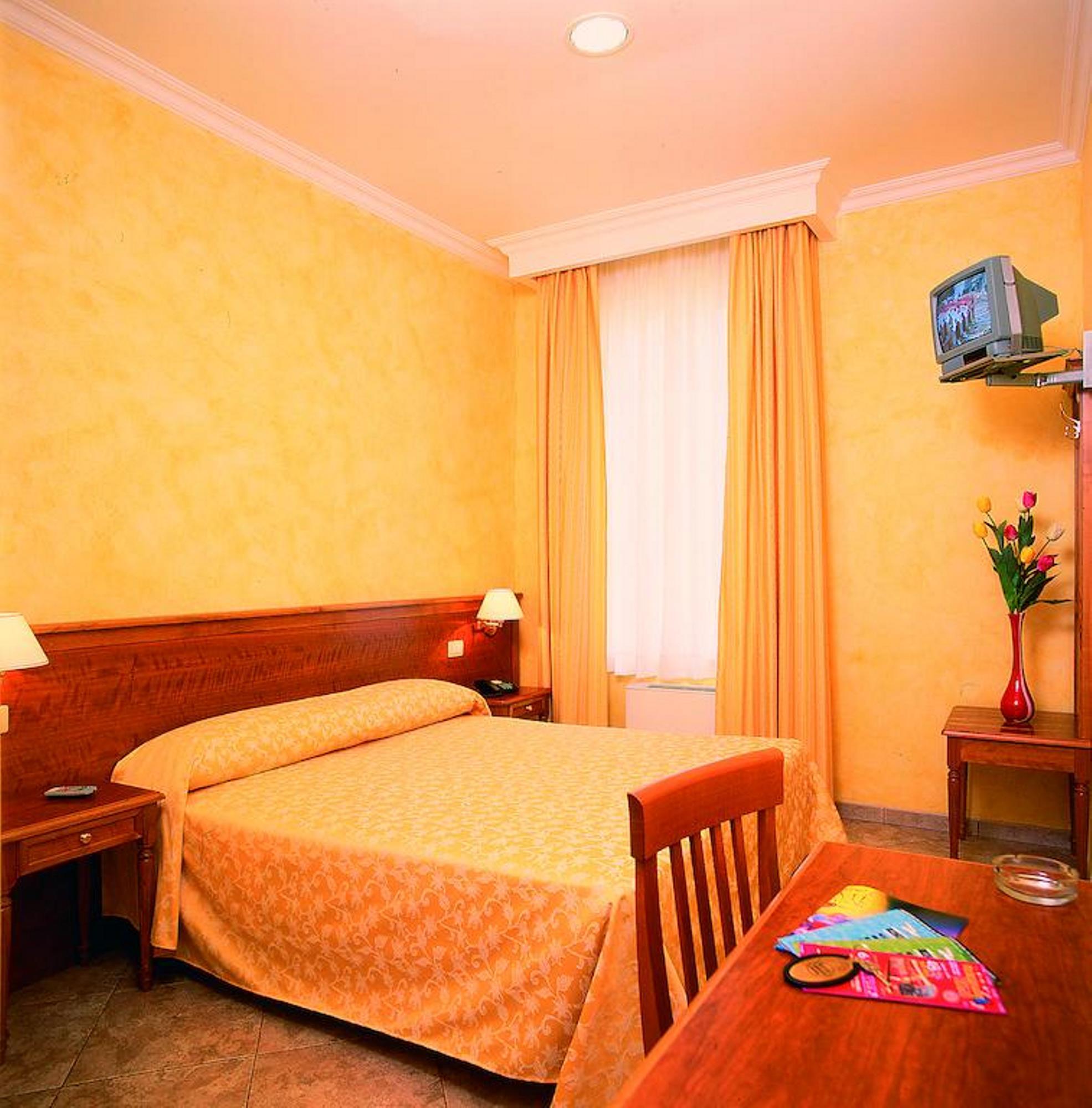 Hotel Kriss Roma Exterior foto